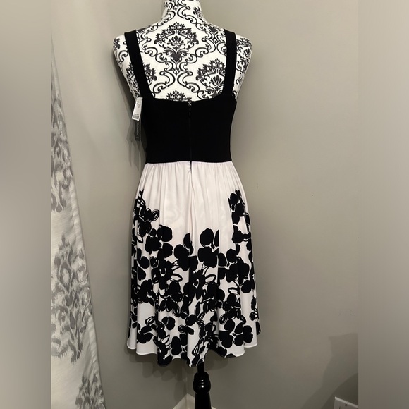 NWT dress from Le Chateau - Picture 3 of 10